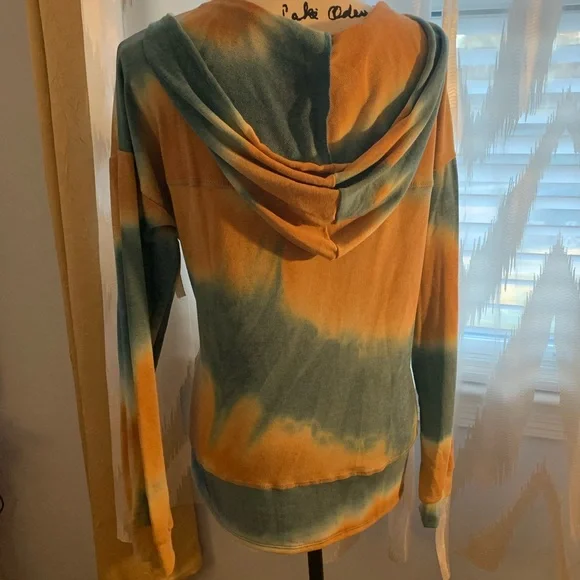 🦋🦋Hopely Loose-Fitting Tye Dye Hooded Sweatshirt SZ Large Boutique New🦋🦋 - Picture 2 of 6